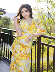 体育生手握18CM勃起无遮图